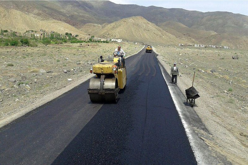 آسفالت ریزی معابر 18 روستای ایجرود انجام شد
