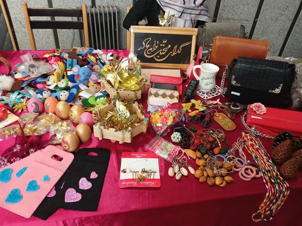 افتتاح نمایشگاه صنایع‌دستی در اولین روز هفته صنایع‌دستی در خدابنده